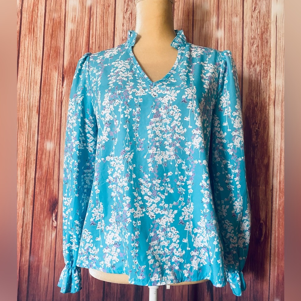 Women’s Medium Blouse Floral Long Sleeves Ruffle V Neck Silky